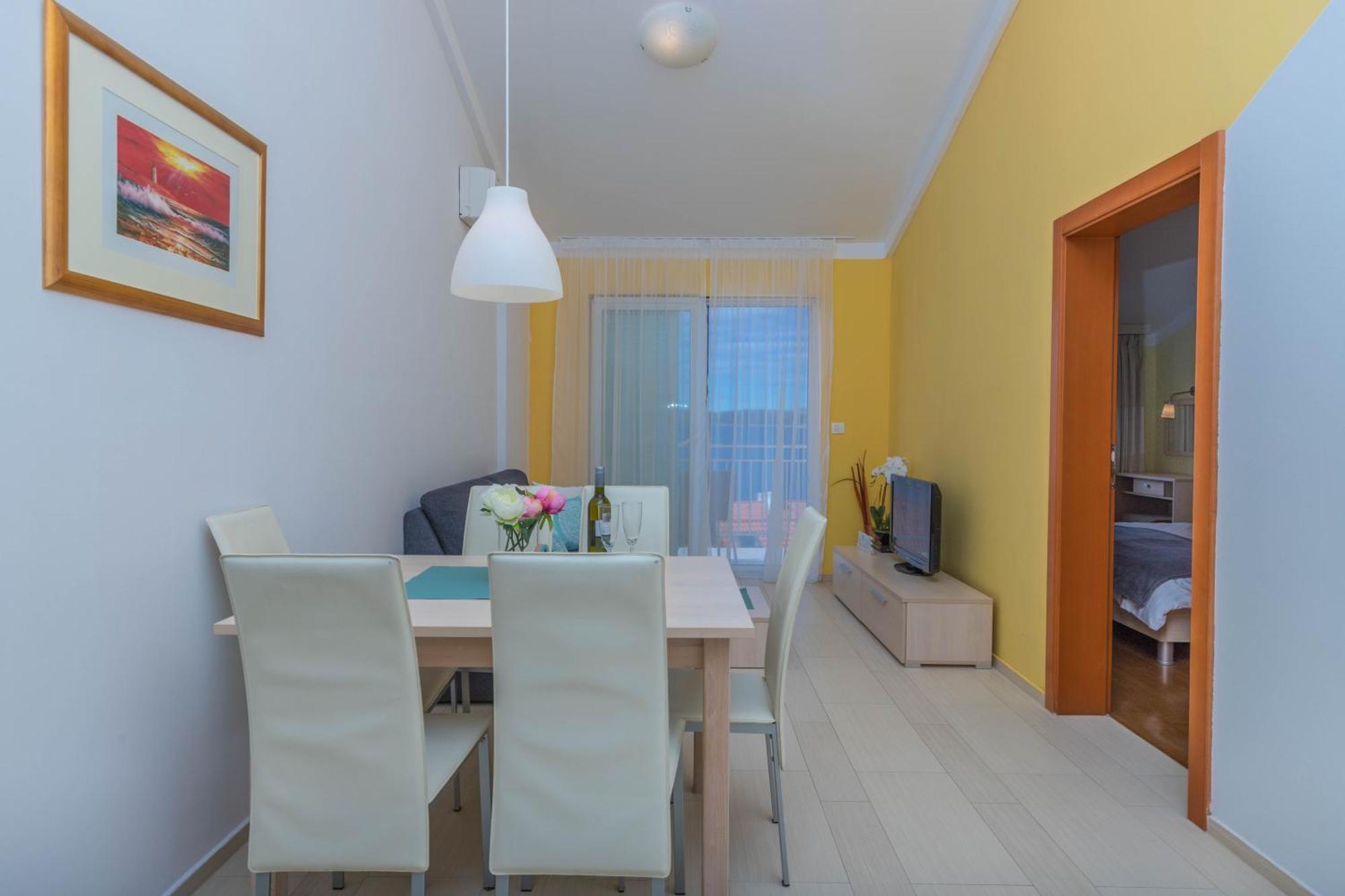 Apartment Nala 9 *